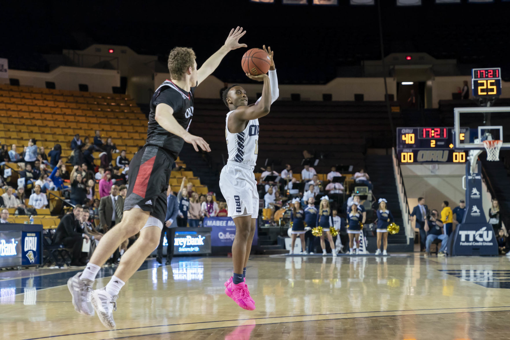 Oral Roberts University faces Omaha - Men's Basketball